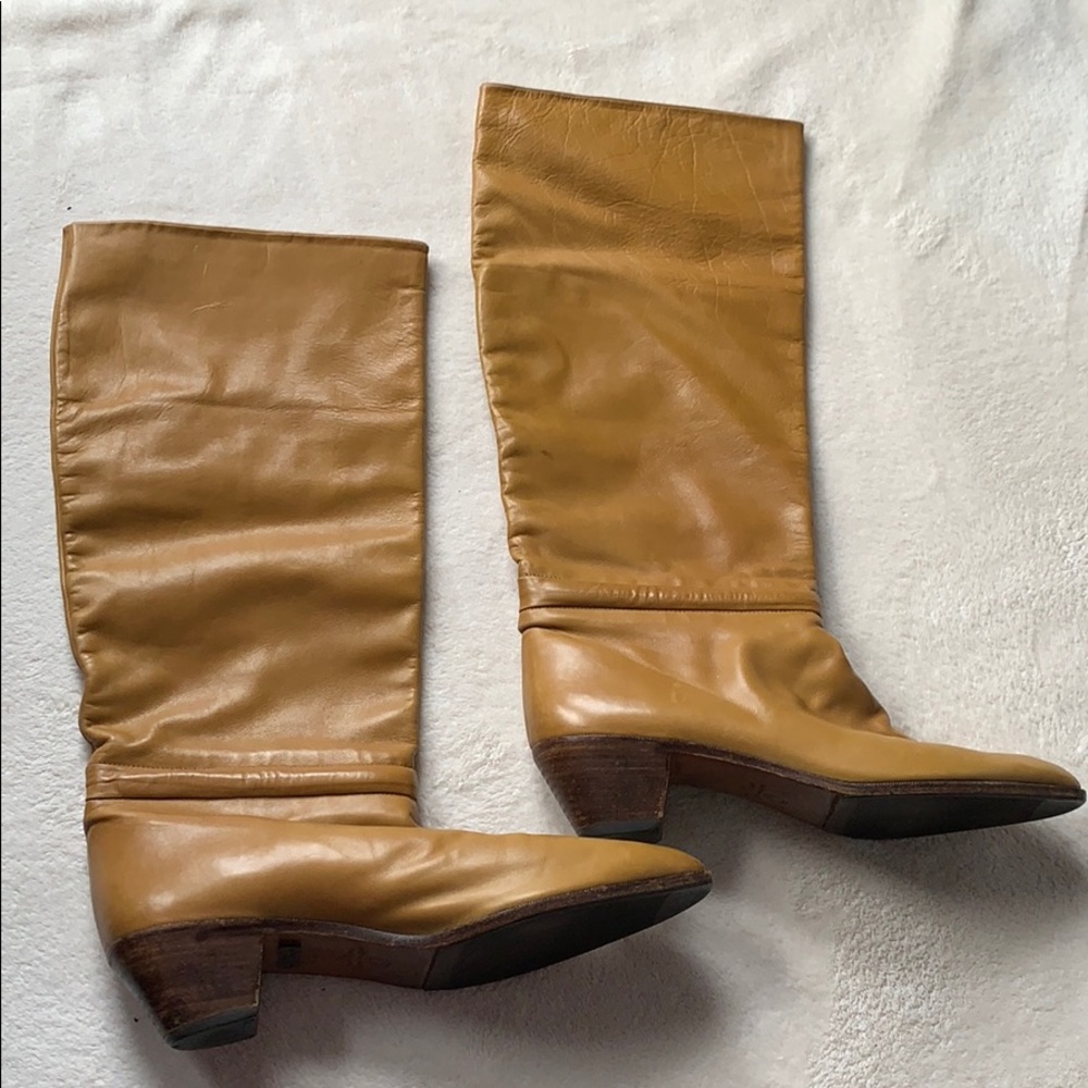 Mustard yellow leather tall women’s boots size 10